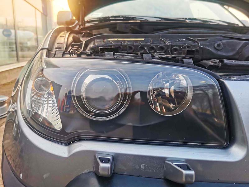 autó lámpa polírozás